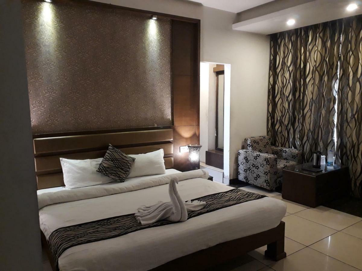Namaskar Residency Hotel Amritsar Exterior photo